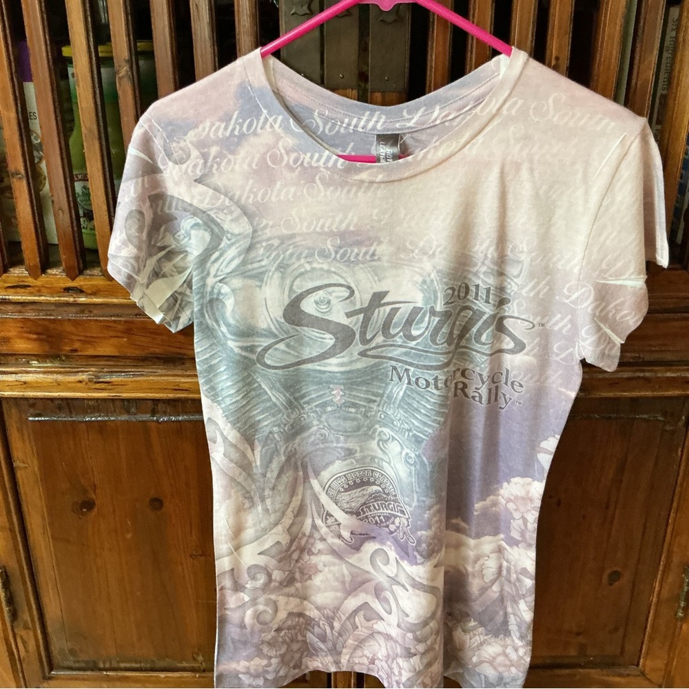 Women’s soft pink Sturgis 2011 motorcycle rally.
NWT XL